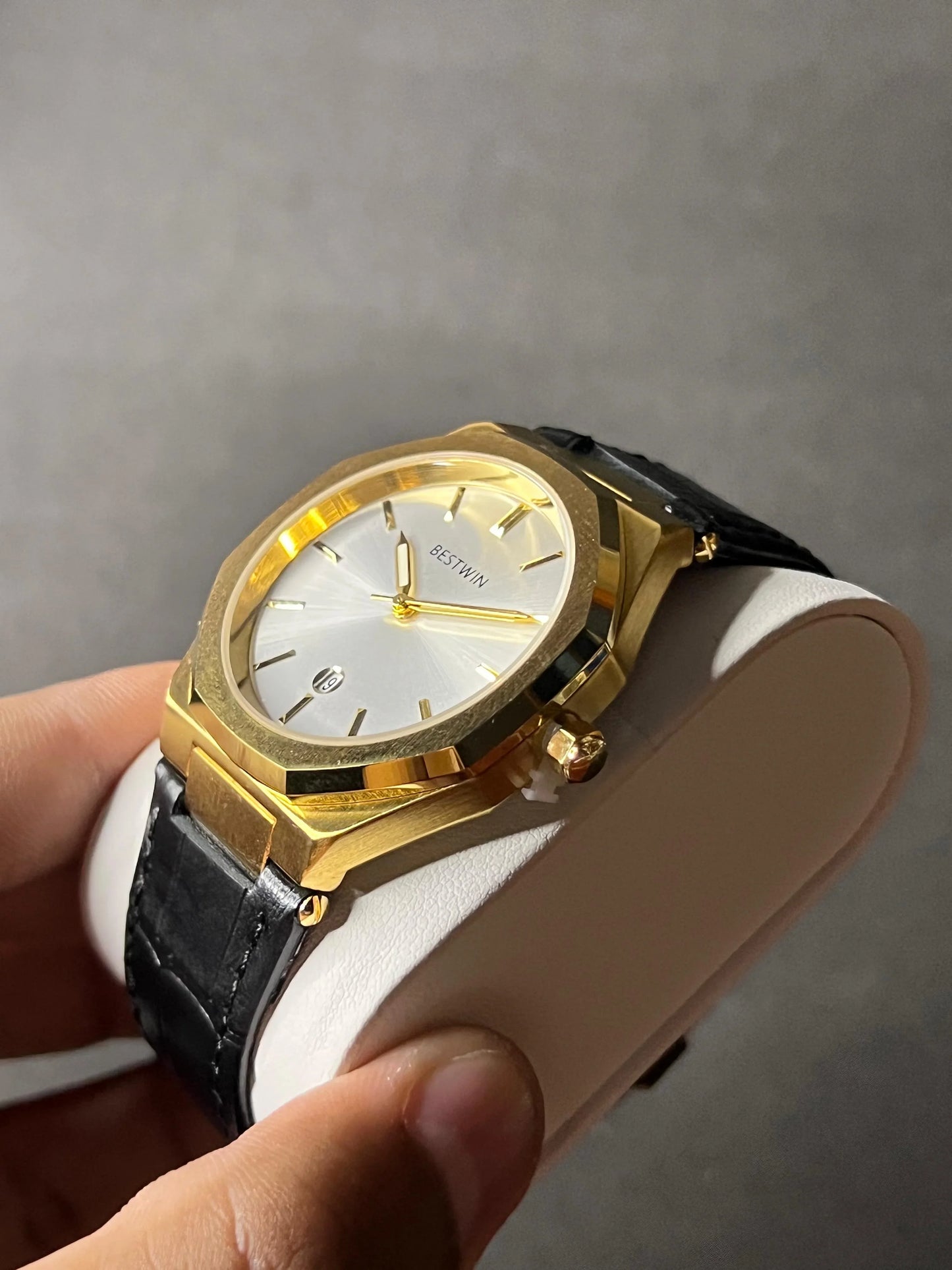 Bestwin | Quartz | Leather Straps