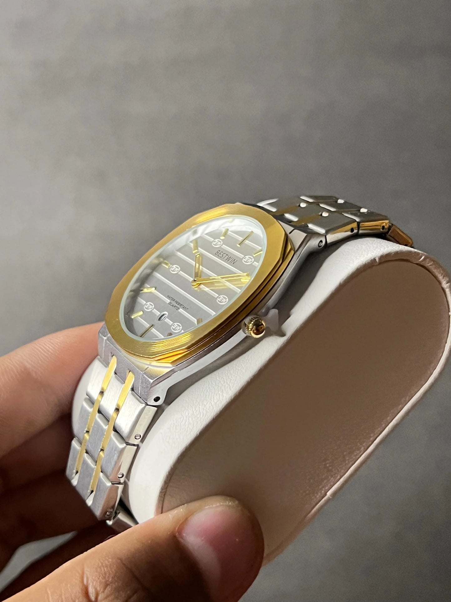 Bestwin | Quartz | Stainless Steel | Texture Dial