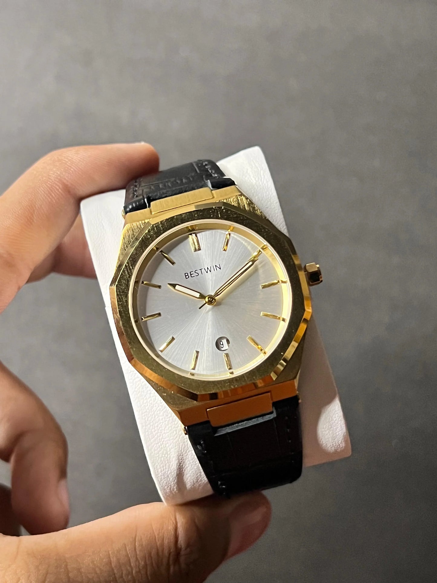 Bestwin | Quartz | Leather Straps